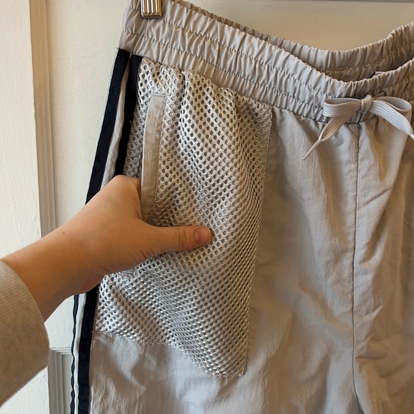 Adidas joggers with navy stripes - Picture 4 of 7